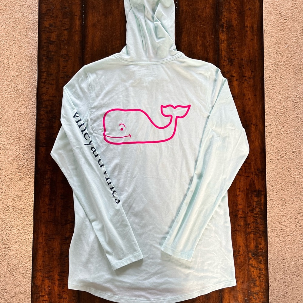 Vineyard Vines Women’s Graphic Hoodie Tee